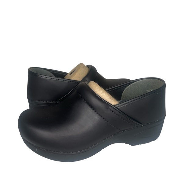 Dansko XP 2.0 Leather Clogs Size 8 NEW - Picture 1 of 10